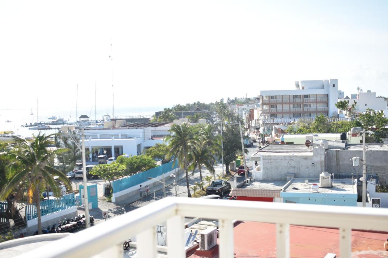 Les Trois Singes - Friendly Hostel Isla Mujeres Exterior photo